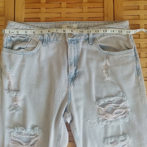 Forever 21 boyfriend distressed jeans - Picture 8 of 10